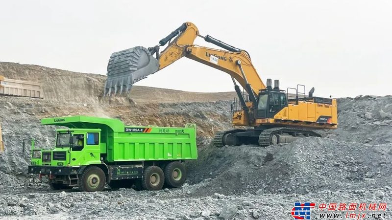 小型摊铺机：揭秘厂家直销背后的价值**